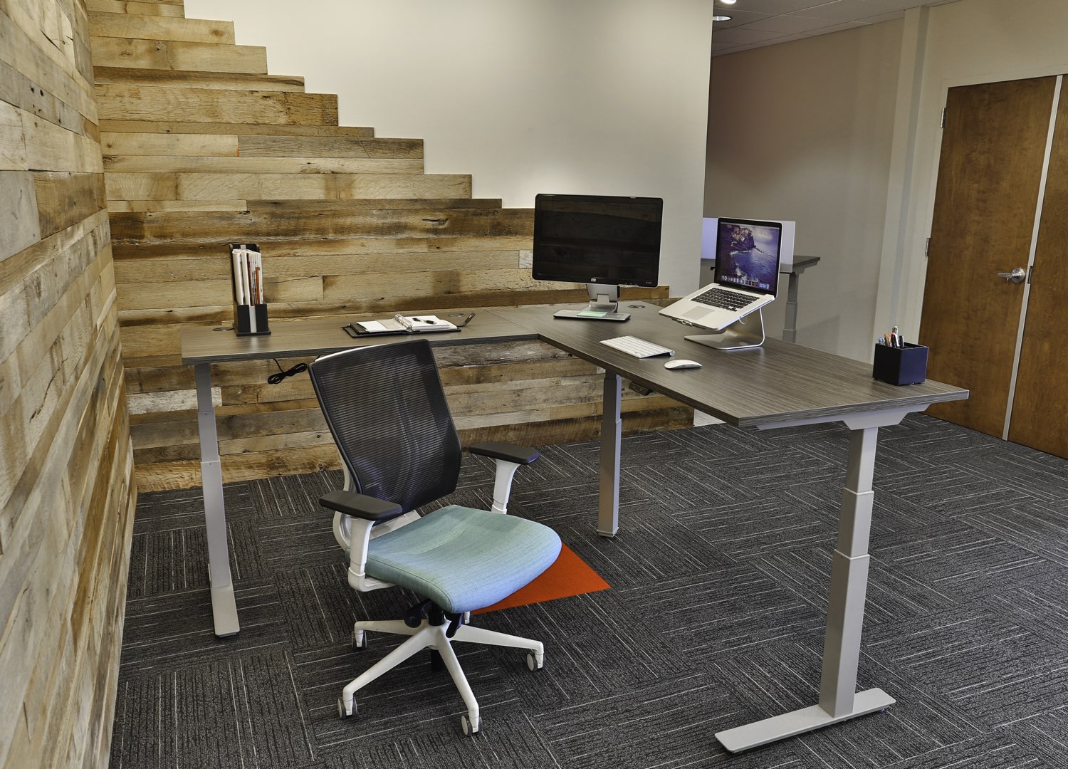 BOOST Workstation L-Shape - Left Return