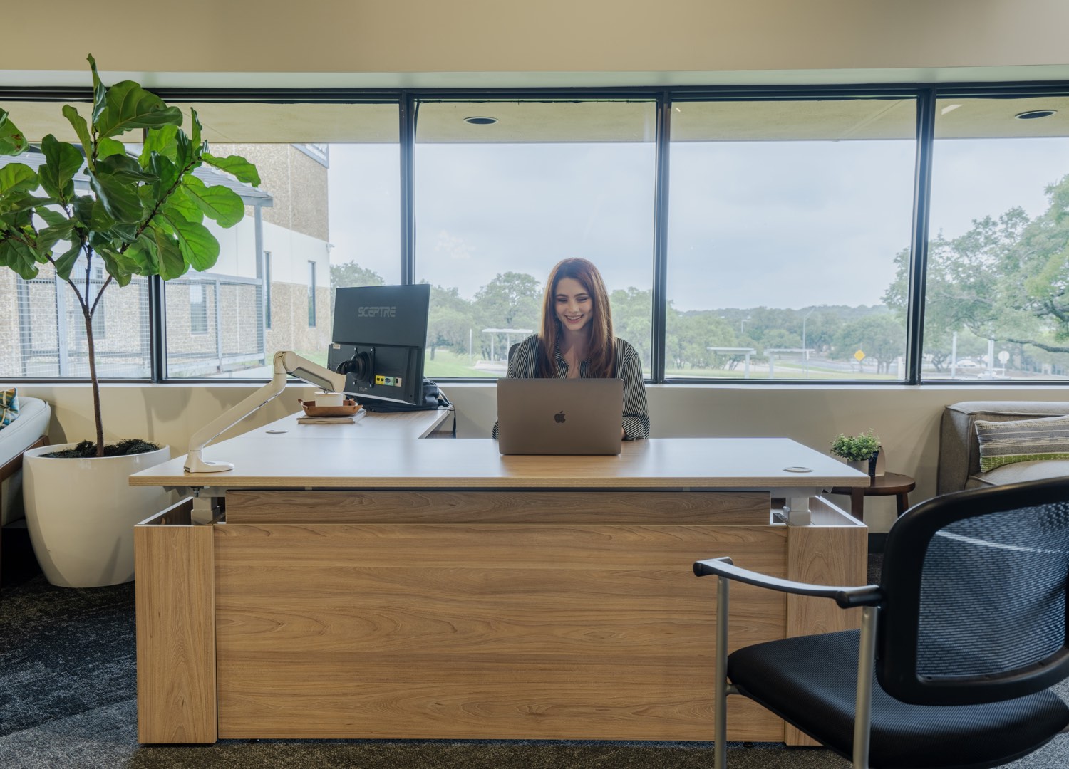 EDGE Height-Adjustable Desk L-Shape - Left Return